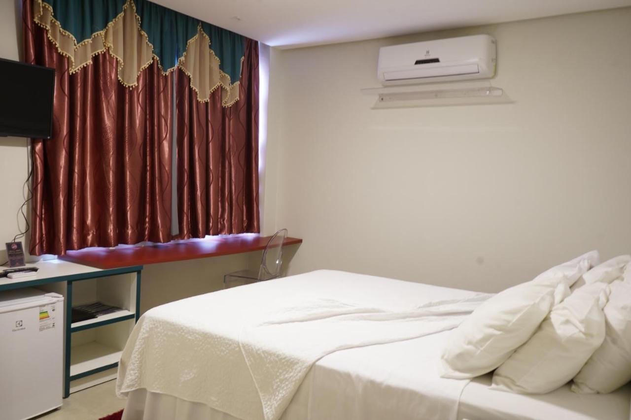 Pak Suítes Hotel Luis Eduardo Magalhaes Exteriér fotografie