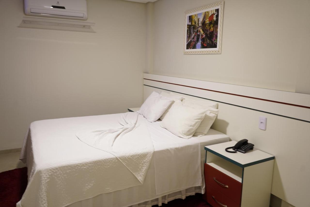 Pak Suítes Hotel Luis Eduardo Magalhaes Exteriér fotografie