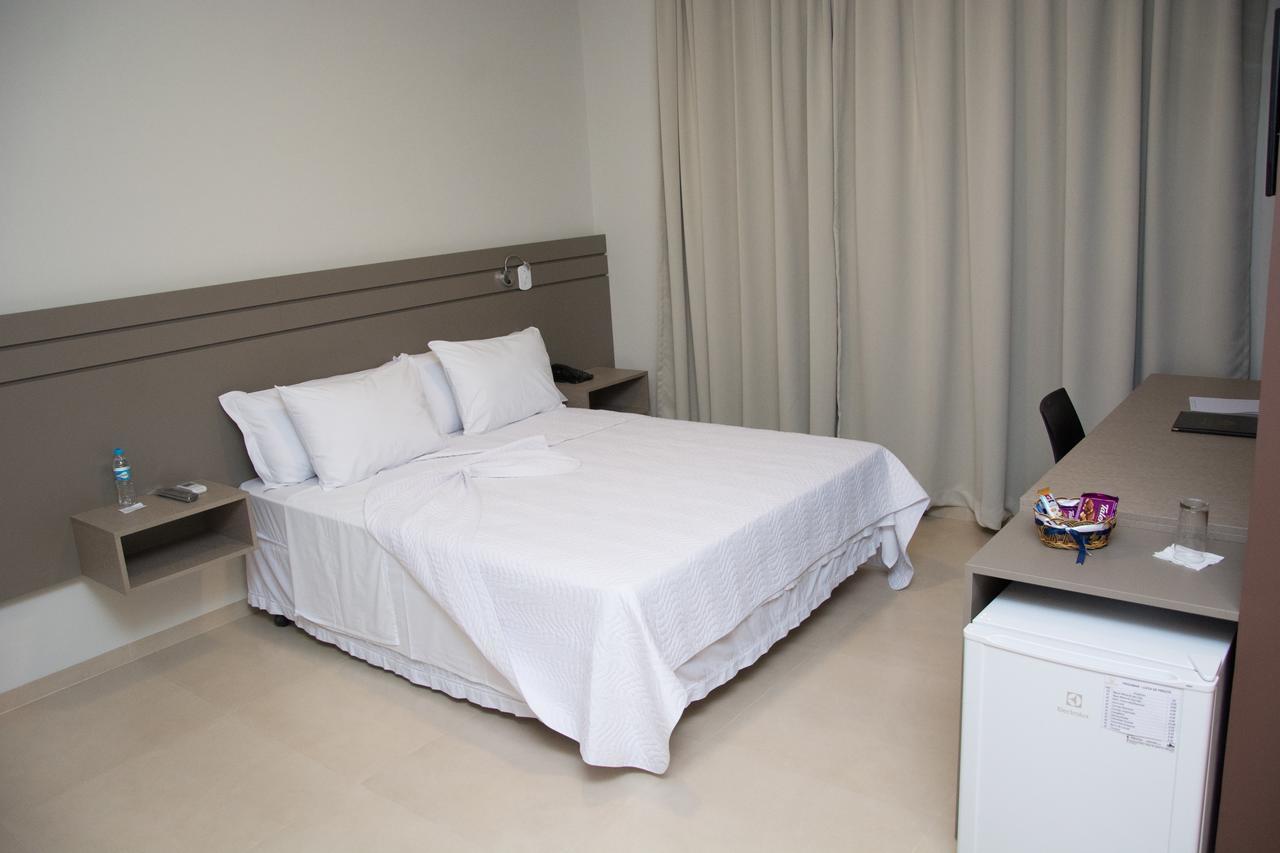 Pak Suítes Hotel Luis Eduardo Magalhaes Exteriér fotografie